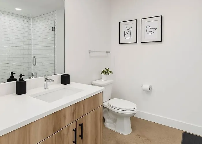 Апартаменты Stylish 4br South Loop State 23-202