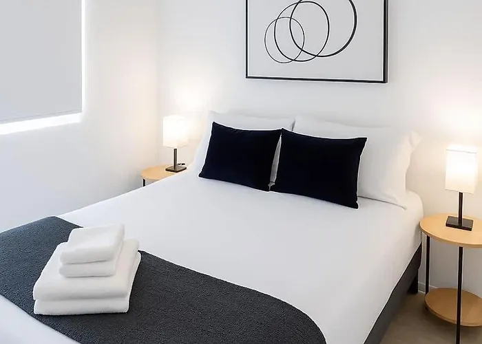 Stylish 4br South Loop State 23-202 *